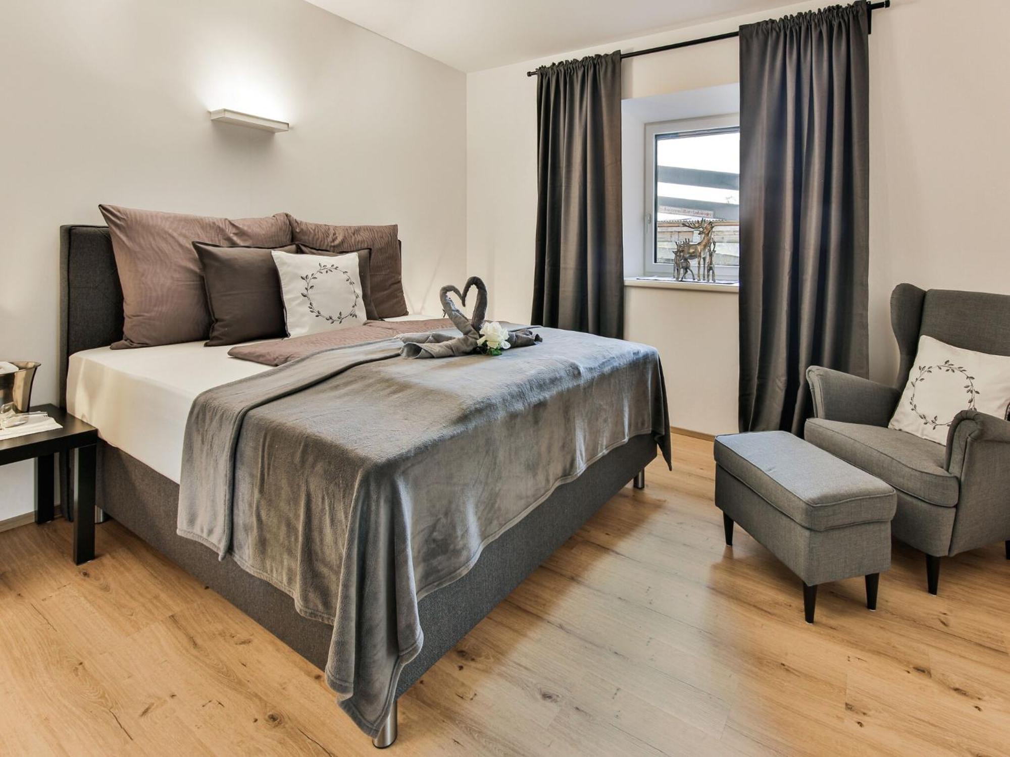 Elegant Apartment In Inzing With Terrace Eksteriør bilde